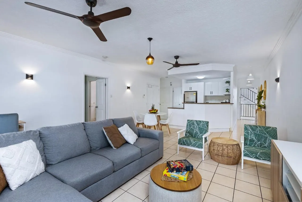 Zion Escapes Cairns City Waters Edge Family Apartment 0*,